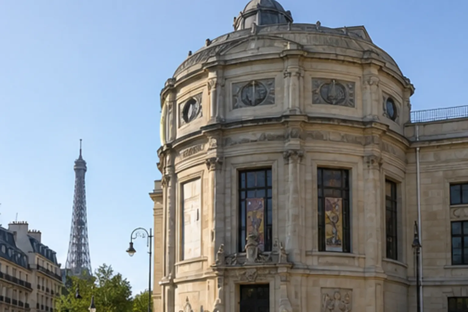 Illustration éditoriale : Façade du musée Guimet dans le quartier du Trocadéro